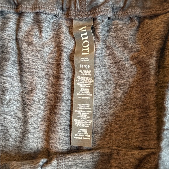 New Vuori performance jogger snake print black pants pull on size large - Picture 4 of 4